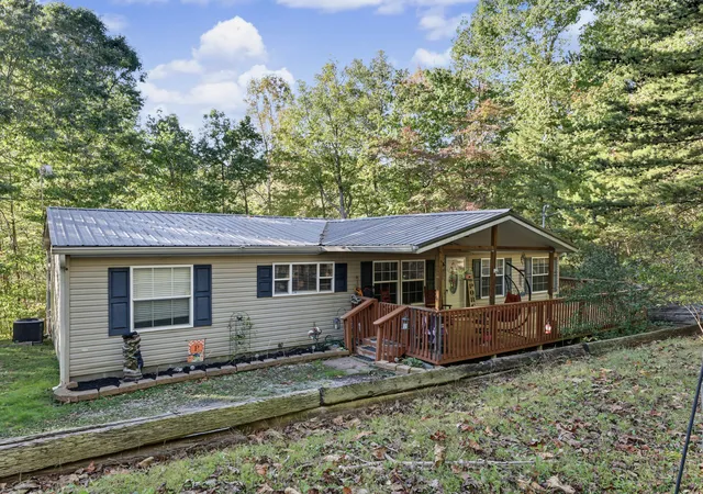 Manufactured home for sale at 1419 Black Oak Dr, Sevierville, TN 37876 | MLS# 3623754