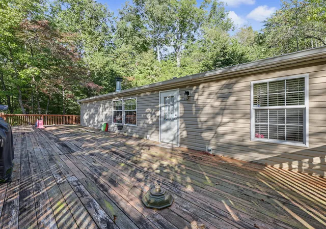 Photo 2 of Manufactured home for sale at 1419 Black Oak Dr, Sevierville, TN 37876 | MLS# 3623754 | Listing updated on 2026-10-21