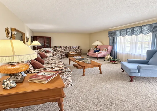 Photo 4 of Single family home for sale at 704 5th Street E, Lawrenceburg, TN 38464 | MLS# 3623605 | Listing updated on 2026-10-29