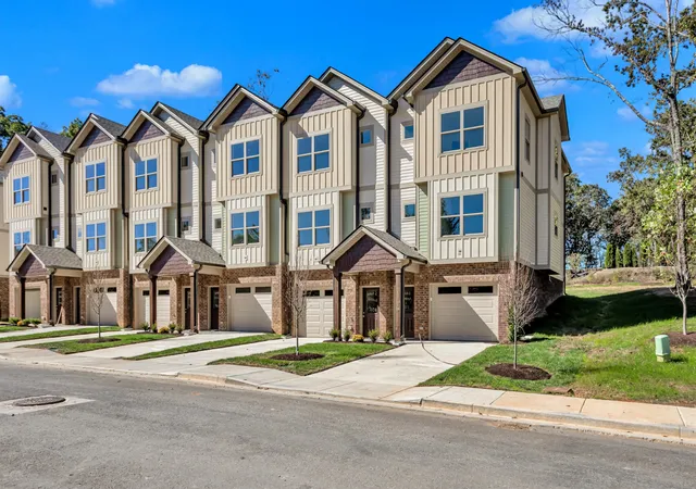 Photo 4 of Townhouse for sale at 7101 Columbus Cvs Pvt Way, Fairview, TN 37062 | MLS# 3627618 | Listing updated on 2026-10-27