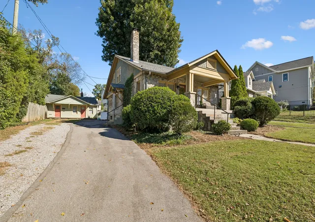 Photo 2 of Multi family home for sale at 2520 Sharondale Dr, Nashville, TN 37215 | MLS# 3626394 | Listing updated on 2026-10-26