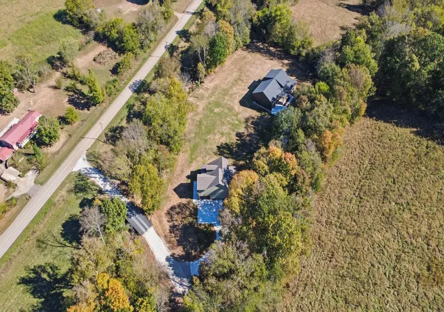 Photo 3 of Single family home for sale at 1046 Indian Crk Rd, Cumberland Furnace, TN 37051 | MLS# 3623610 | Listing updated on 2026-10-21