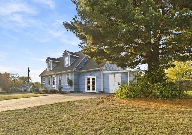 Photo 2 of Single family home for sale at 8650 Churchill Dr, Oak Grove, KY 42262 | MLS# 3623661 | Listing updated on 2026-10-31