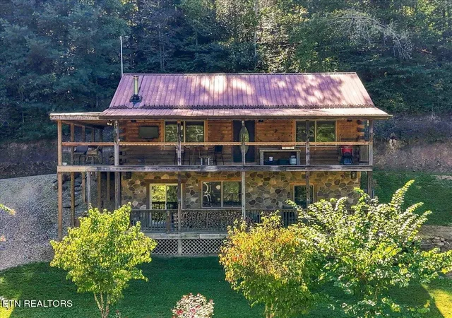 Single family home for sale at 462 Middle Crk Rd, Cosby, TN 37722 | MLS# 3623635