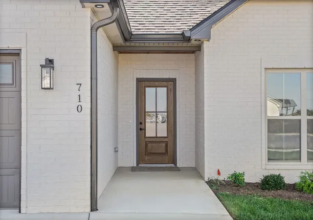 Photo 4 of Single family home for sale at 710 Southern Pine Trl, Clarksville, TN 37043 | MLS# 3628203 | Listing updated on 2026-10-29