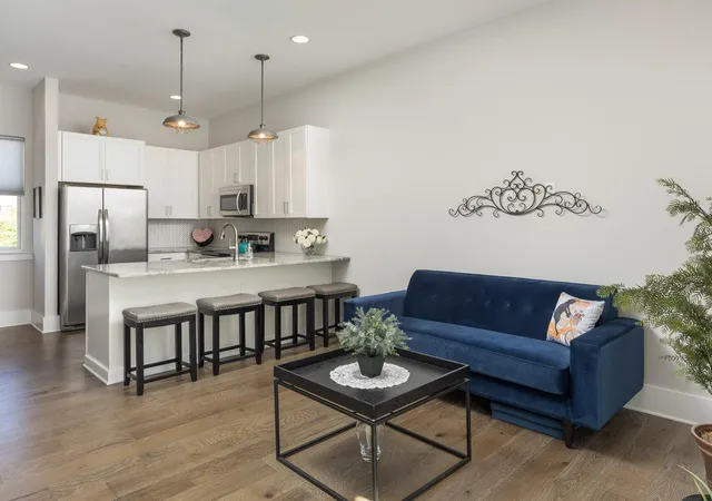 Photo 2 of Townhouse for sale at 205 West 16th St, Chattanooga, TN 37408 | MLS# 3623648 | Listing updated on 2026-10-21