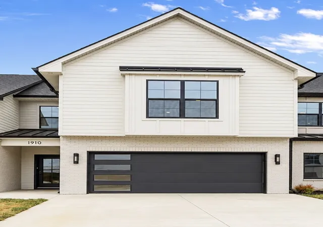 Photo 4 of Townhouse for sale at 2014 Gracie Bug Loop, Murfreesboro, TN 37128 | MLS# 3623692 | Listing updated on 2026-10-21
