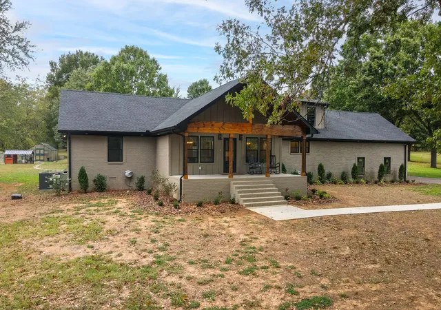 Photo 1 of Single family home for sale at 1006 Corinth Rd, Mount Juliet, TN 37122 | MLS# 3623799 | Listing updated on 2026-10-26
