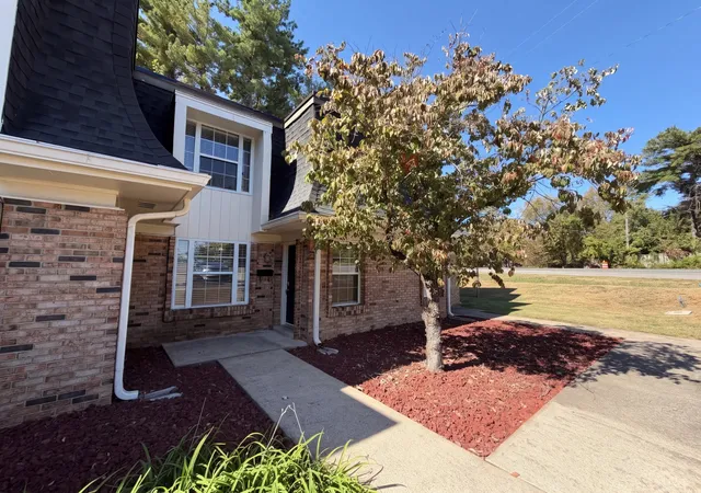 Townhouse for sale at 1812 Dr Martin Luther King Blvd, Murfreesboro, TN 37130 | MLS# 3623682