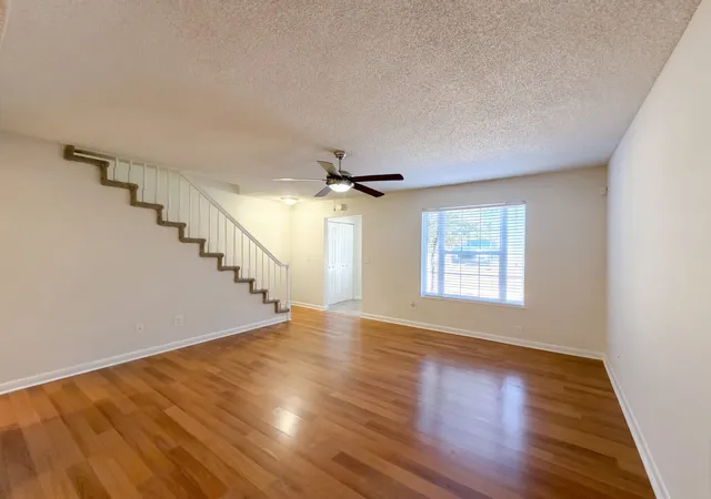 Photo 2 of Townhouse for sale at 1812 Dr Martin Luther King Blvd, Murfreesboro, TN 37130 | MLS# 3623682 | Listing updated on 2026-10-23