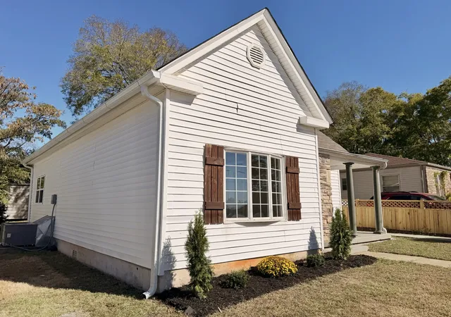 Photo 2 of Single family home for sale at 503 E Market St, Lebanon, TN 37087 | MLS# 3623690 | Listing updated on 2026-10-28