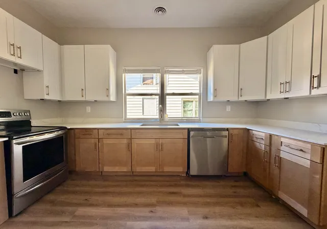 Photo 3 of Single family home for sale at 503 E Market St, Lebanon, TN 37087 | MLS# 3623690 | Listing updated on 2026-10-28