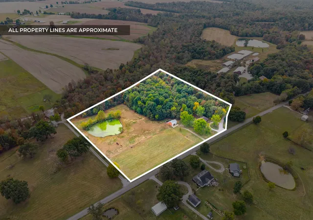 Photo 2 of Single family home for sale at 1647 Poole Ml Rd, Crofton, KY 42217 | MLS# 3623691 | Listing updated on 2026-10-21