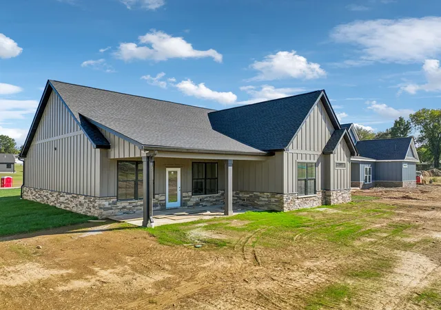 Photo 2 of Single family home for sale at 135 Legacy Way, Smithville, TN 37166 | MLS# 3623796 | Listing updated on 2026-10-21