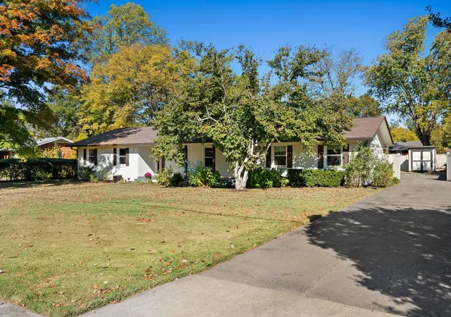 Photo 1 of Single family home for sale at 1911 Greenland Dr, Murfreesboro, TN 37130 | MLS# 3623948 | Listing updated on 2026-10-26