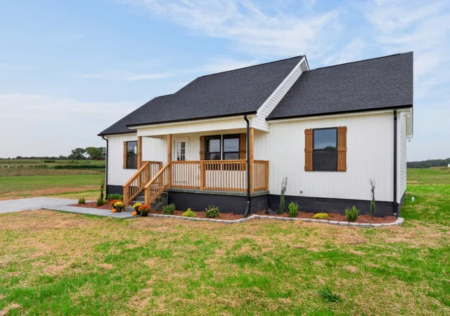 Photo 1 of Single family home for sale at 430 Charlie Turner Rd, Mc Minnville, TN 37110 | MLS# 3623814 | Listing updated on 2026-10-21