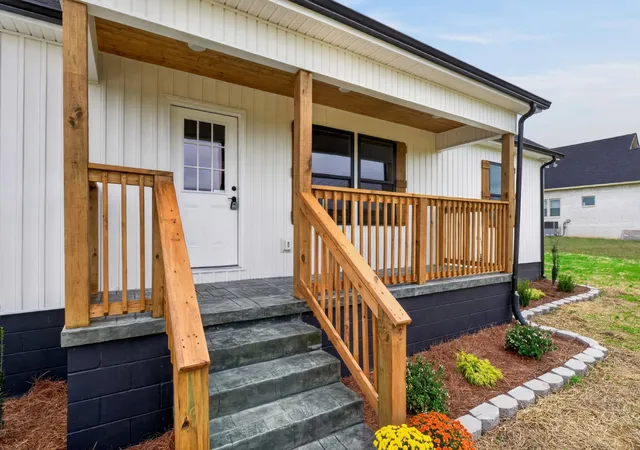 Photo 2 of Single family home for sale at 430 Charlie Turner Rd, Mc Minnville, TN 37110 | MLS# 3623814 | Listing updated on 2026-10-21