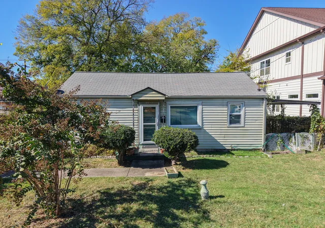 Photo 1 of Single family home for sale at 1221 14th Avenue S, Nashville, TN 37212 | MLS# 3626813 | Listing updated on 2026-10-28