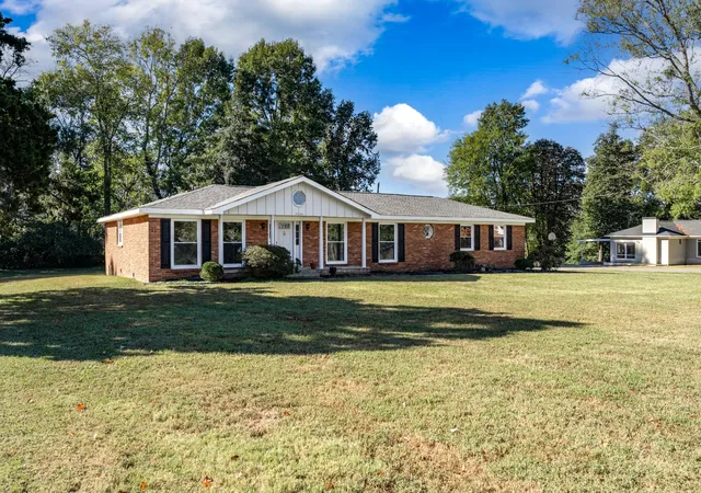 Photo 1 of Single family home for sale at 2705 Mere Dr, Columbia, TN 38401 | MLS# 3624026 | Listing updated on 2026-10-22