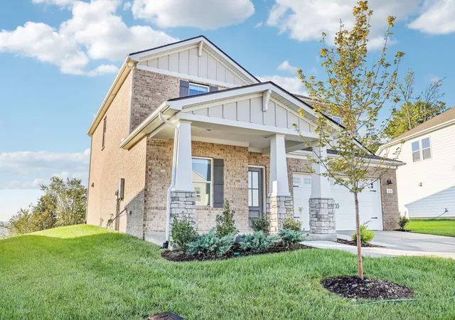 Photo 1 of Single family home for sale at 236 Astoria Dr, Hendersonville, TN 37075 | MLS# 3623791 | Listing updated on 2026-10-21