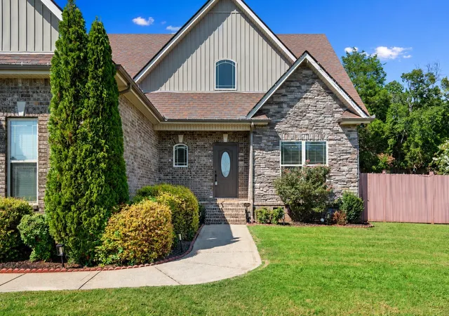 Photo 1 of Single family home for sale at 5232 Honeybee Dr, Murfreesboro, TN 37129 | MLS# 3623813 | Listing updated on 2026-10-25