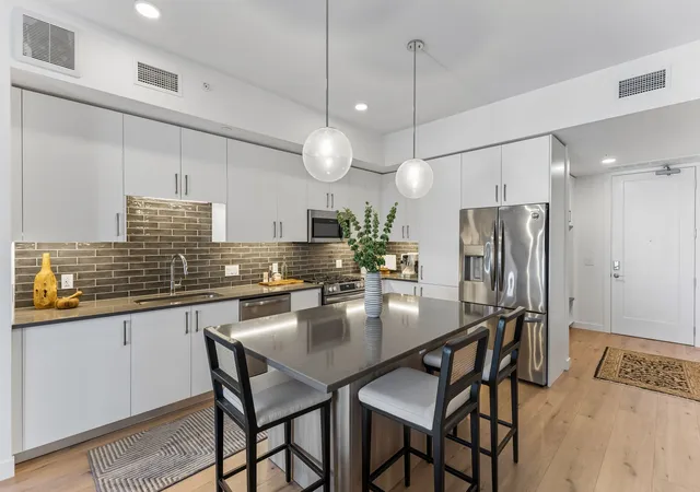 Photo 4 of Condo for sale at 1212 Demonbreun St #811, Nashville, TN 37203 | MLS# 3627785 | Listing updated on 2026-10-28