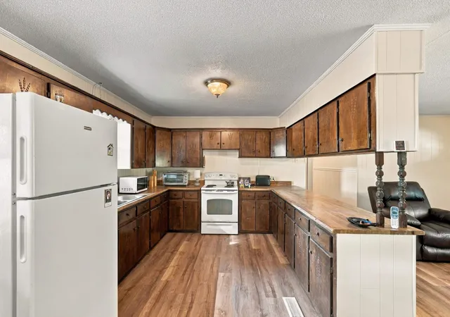 Photo 4 of Single family home for sale at 1015 Smokey Rd, Cherokee, AL 35616 | MLS# 3623838 | Listing updated on 2026-10-21