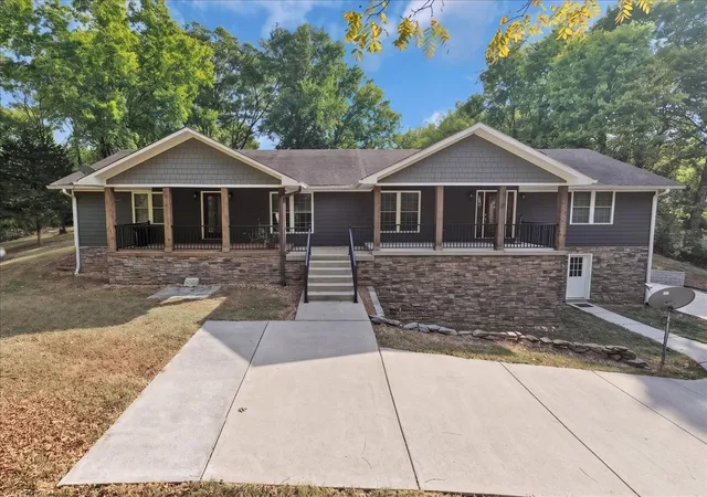Photo 1 of Single family home for sale at 1527 Old Belfast Rd, Lewisburg, TN 37091 | MLS# 3624130 | Listing updated on 2026-10-22