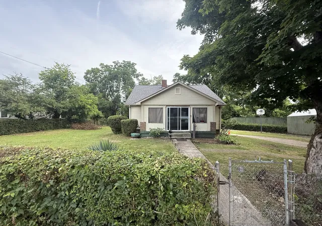Photo 1 of Single family home for sale at 1609 Essex Ave, Nashville, TN 37216 | MLS# 3626722 | Listing updated on 2026-10-29