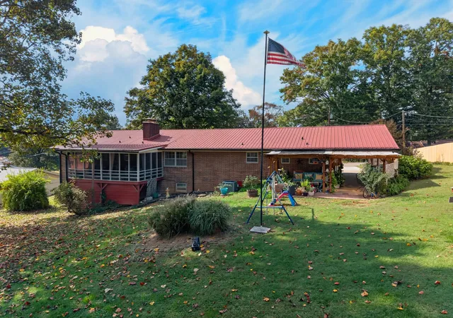 Photo 3 of Single family home for sale at 3523 Wedgewood Dr, Morristown, TN 37814 | MLS# 3623894 | Listing updated on 2026-10-26