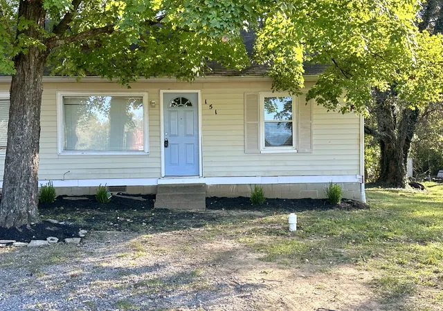 Photo 1 of Multi family home for sale at 149 W Jackson St, Gallatin, TN 37066 | MLS# 3627310 | Listing updated on 2026-10-29