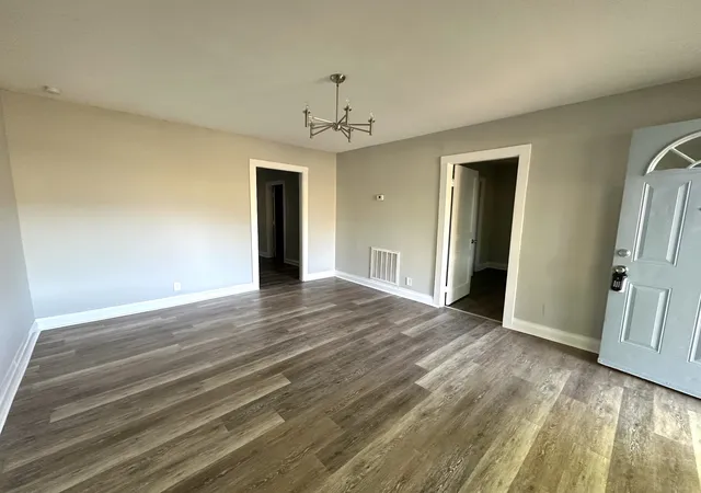 Photo 1 of Multi family home for sale at 149 W Jackson St, Gallatin, TN 37066 | MLS# 3627310 | Listing updated on 2026-10-29