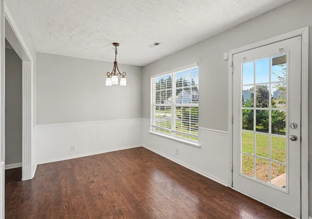 Photo 2 of Single family home for sale at 105 Cataract Dr, Murfreesboro, TN 37129 | MLS# 3627288 | Listing updated on 2026-10-28