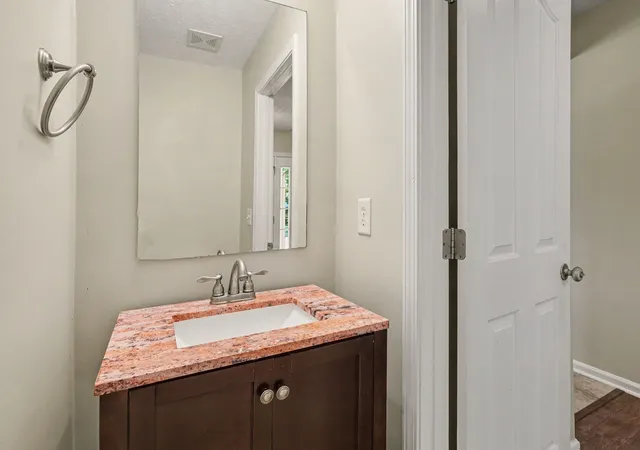 Photo 4 of Single family home for sale at 105 Cataract Dr, Murfreesboro, TN 37129 | MLS# 3627288 | Listing updated on 2026-10-28