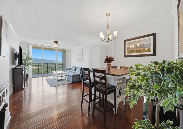 Photo 2 of Condo for sale at 1131 Stringers Ridge Rd #11A, Chattanooga, TN 37405 | MLS# 3623940 | Listing updated on 2026-10-22