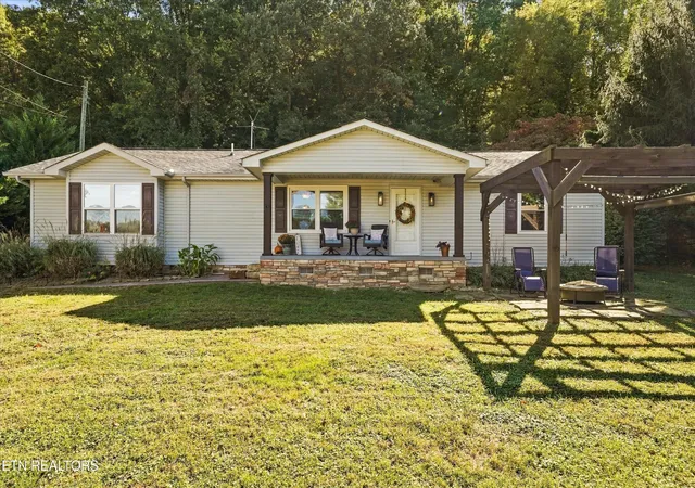 Single family home for sale at 6724 Ball Camp Pike, Knoxville, TN 37931 | MLS# 3623951
