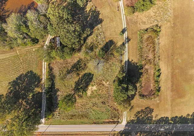 Photo 2 of Sale Pending at 2623 Harts Brg Rd, Jackson, TN 38301 | MLS# 3623977 | Listing updated on 2026-10-23