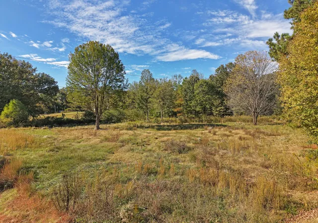 Photo 3 of Sale Pending at 2623 Harts Brg Rd, Jackson, TN 38301 | MLS# 3623977 | Listing updated on 2026-10-23