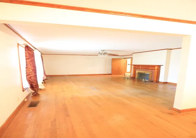 Photo 3 of Single family home for sale at 1686 Campbell St, Jackson, TN 38305 | MLS# 3624044 | Listing updated on 2026-10-22