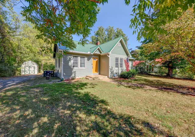 Single family home for sale at 1115 Woodard St, Clarksville, TN 37040 | MLS# 3627364