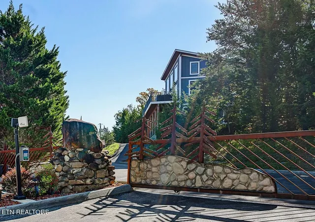 Photo 1 of Single family home for sale at 810 Blue Herring Way, Sevierville, TN 37876 | MLS# 3623988 | Listing updated on 2026-10-22