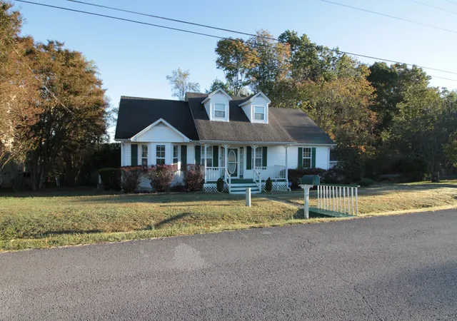 Photo 1 of Single family home for sale at 935 Holiday Hvn Rd, Smithville, TN 37166 | MLS# 3624034 | Listing updated on 2026-10-22