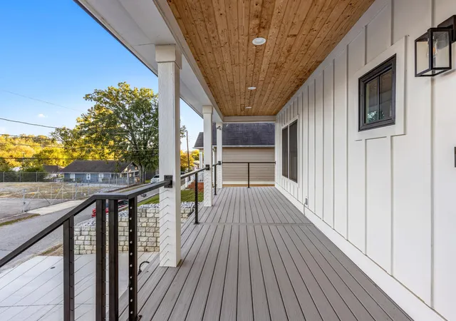 Photo 3 of Single family home for sale at 625 Snow St, Chattanooga, TN 37405 | MLS# 3623991 | Listing updated on 2026-10-22