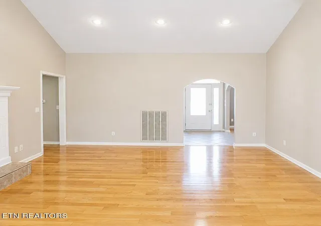 Photo 4 of Single family home for sale at 224 Forest Hl Dr, Crossville, TN 38558 | MLS# 3623992 | Listing updated on 2026-10-22