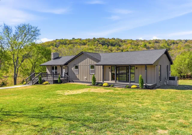 Photo 2 of Single family home for sale at 2320 Swindell Holw Rd, Lebanon, TN 37090 | MLS# 3624397 | Listing updated on 2026-10-23