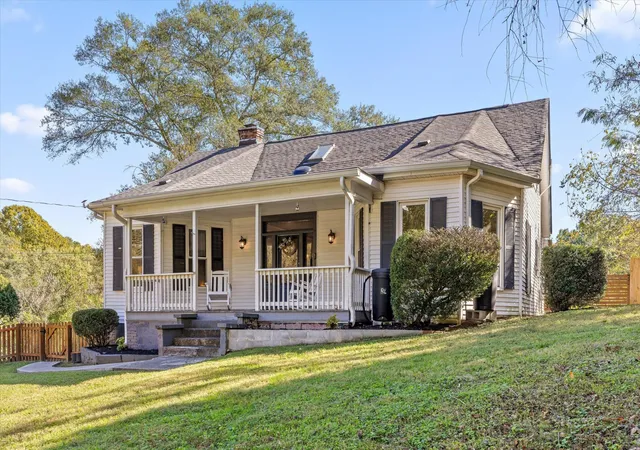 Single family home for sale at 5822 Burnt Ml Rd, Chattanooga, TN 37410 | MLS# 3624001
