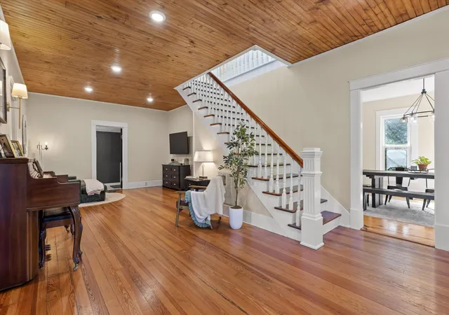 Photo 3 of Single family home for sale at 5822 Burnt Ml Rd, Chattanooga, TN 37410 | MLS# 3624001 | Listing updated on 2026-10-22