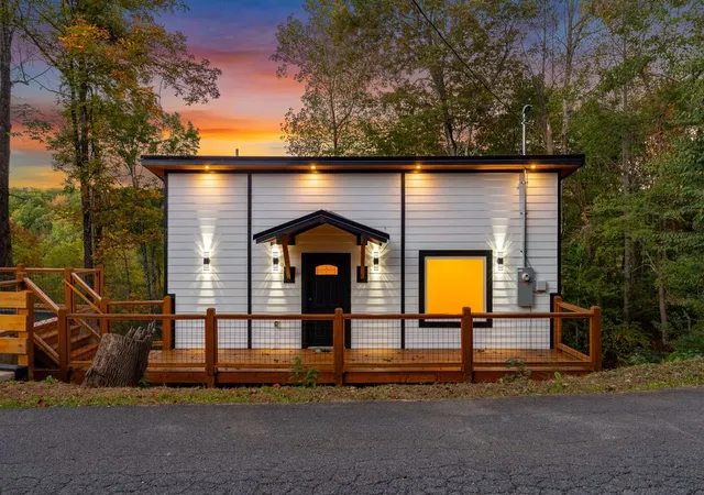 Photo 1 of Single family home for sale at 741 Ski View Ln, Sevierville, TN 37876 | MLS# 3624120 | Listing updated on 2026-10-22