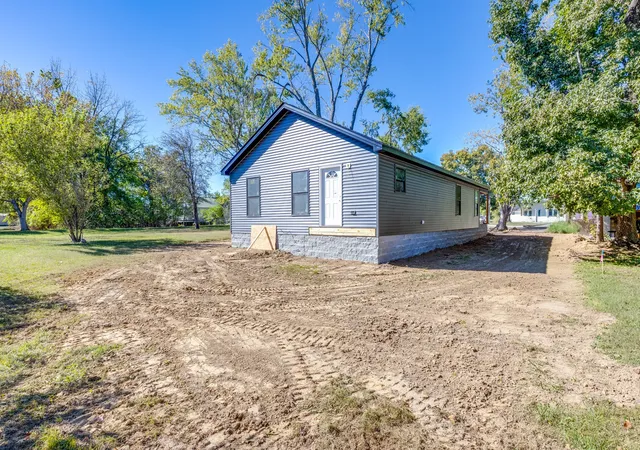 Photo 4 of Single family home for sale at 309 S Pine St, Hohenwald, TN 38462 | MLS# 3624414 | Listing updated on 2026-10-23