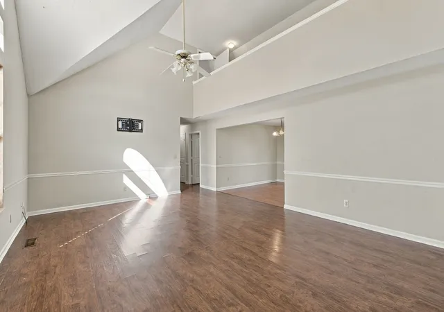 Photo 2 of Single family home for sale at 3516 Quaker Ct, Murfreesboro, TN 37128 | MLS# 3626217 | Listing updated on 2026-10-23